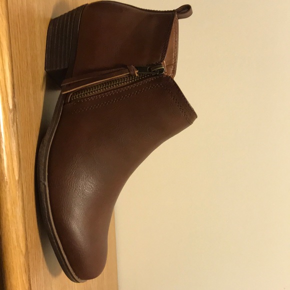 Brand new brown booties, size 10 from rampage. - Picture 2 of 6